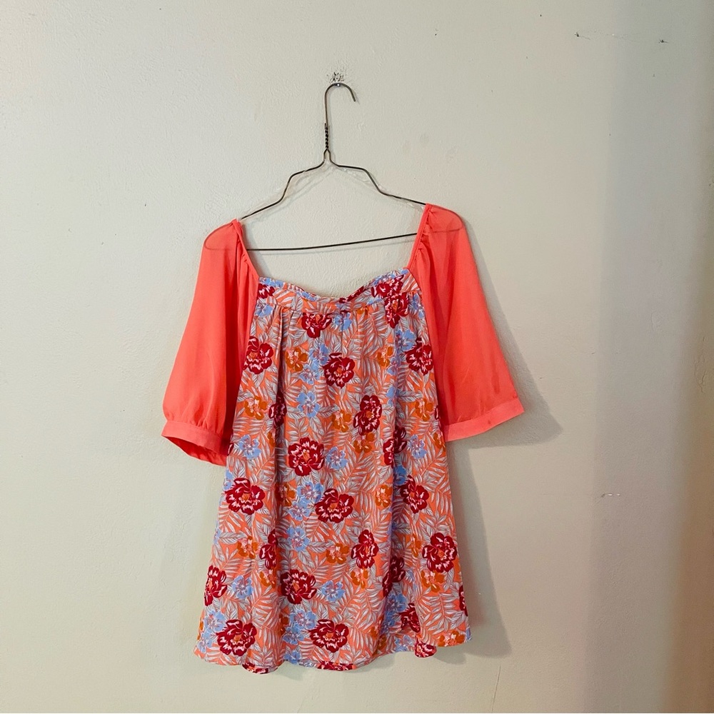 NWT Floral Puff Sleeve Blouse - Picture 6 of 8